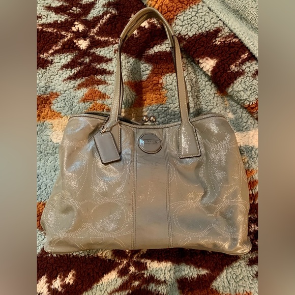 Coach Signature Stitch Carryall Kiss Lock Patent Leather Satchel - Picture 2 of 16